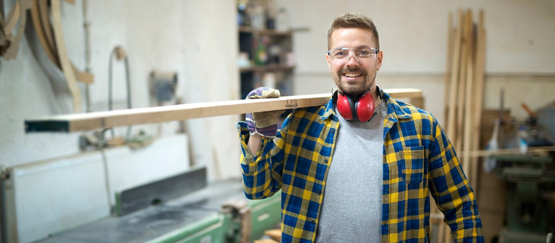 How to Find a Reliable Deck Builder in Bellevue, WA
